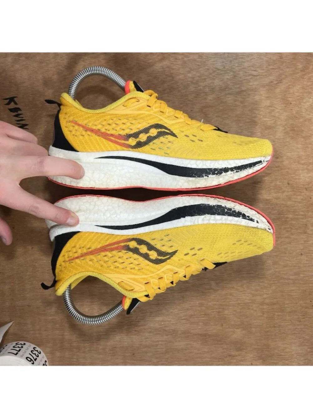 Saucony Endorphin Speed 2 Womens Running Shoes Sneakers Size 7 Yellow